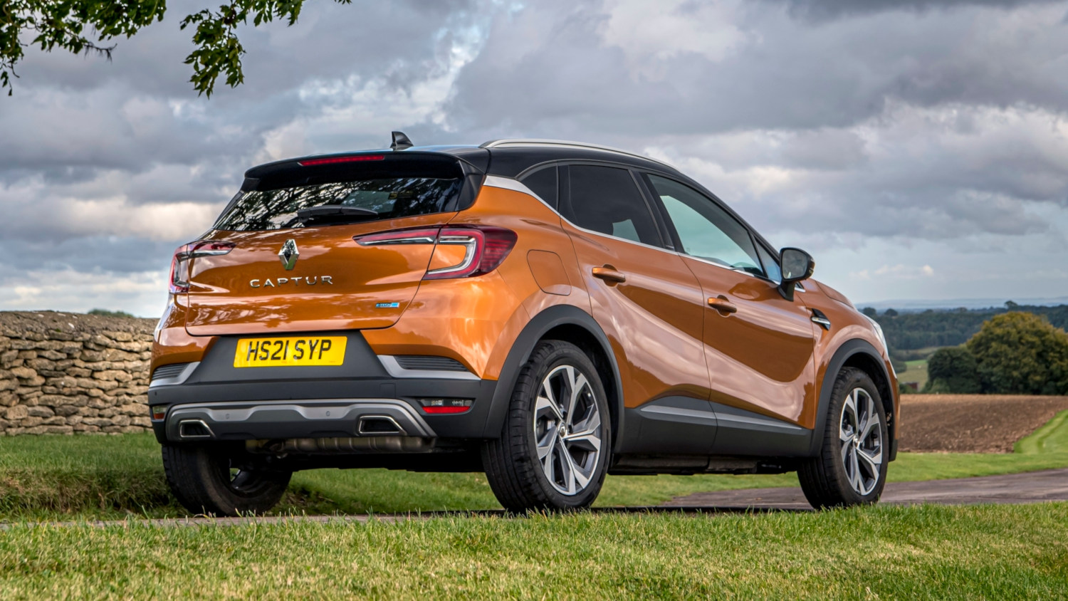 Renault Captur E TECH Engineered 2023 SUV Drive